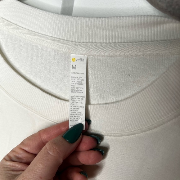 Zella Off-White Crewneck Oversized Long Sleeve Shirt NWT Women's Size Medium - Picture 2 of 4